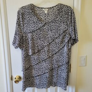 CJ Banks Top 3X Black White Flutter Sleeve Pullover Asymmetric Tiered Blouse